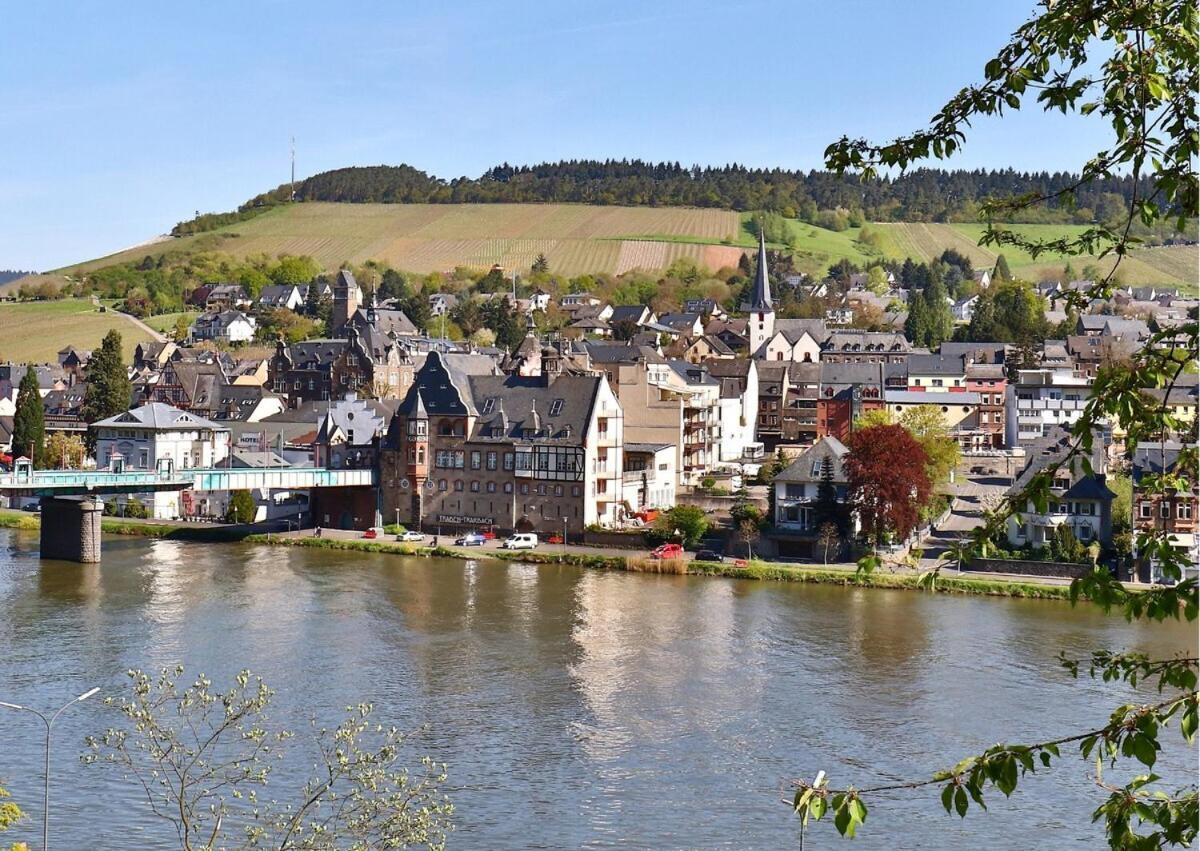 Discovair Traben-Trarbach - Ferienhaus Fuer 6 Personen Mit Netflix Apartment Luaran gambar
